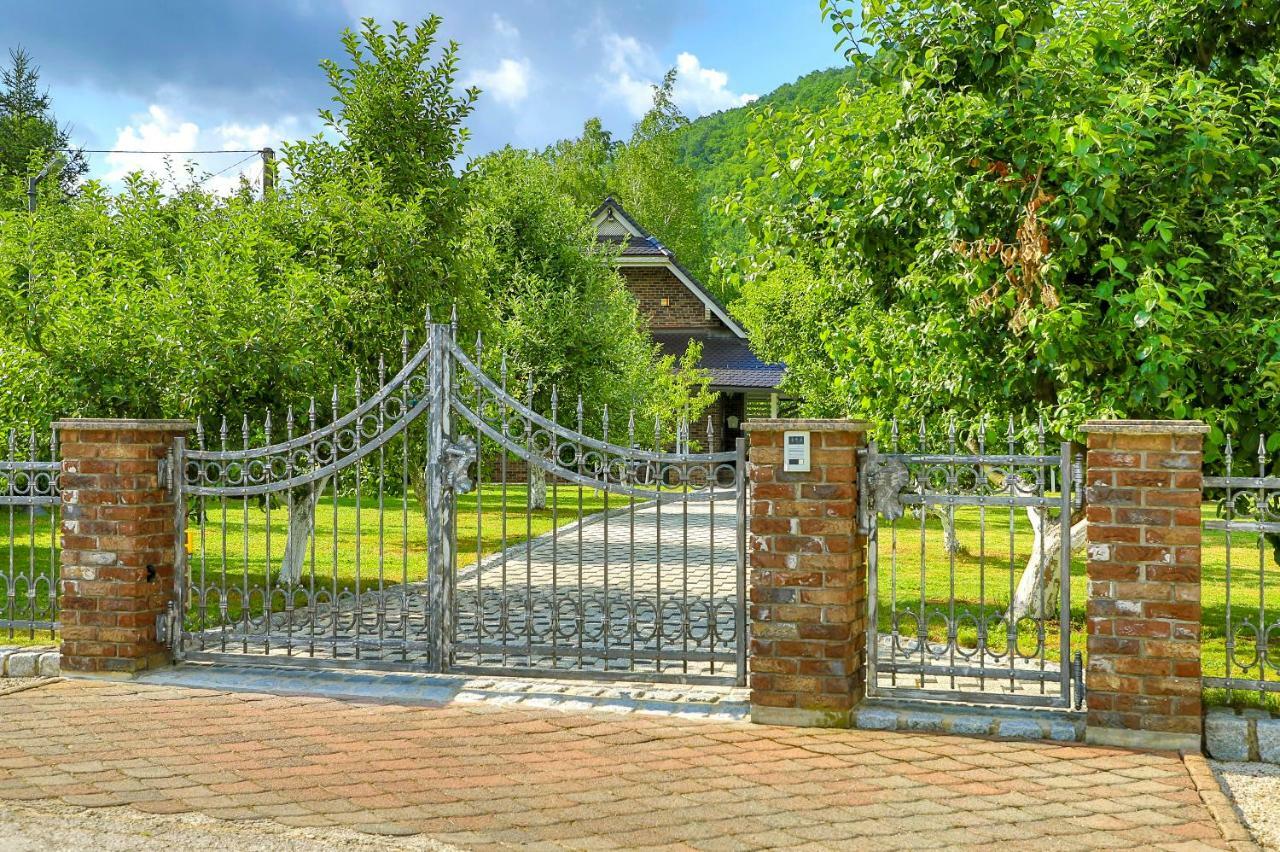 Holiday Home Villa Sara Bihać Eksteriør bilde